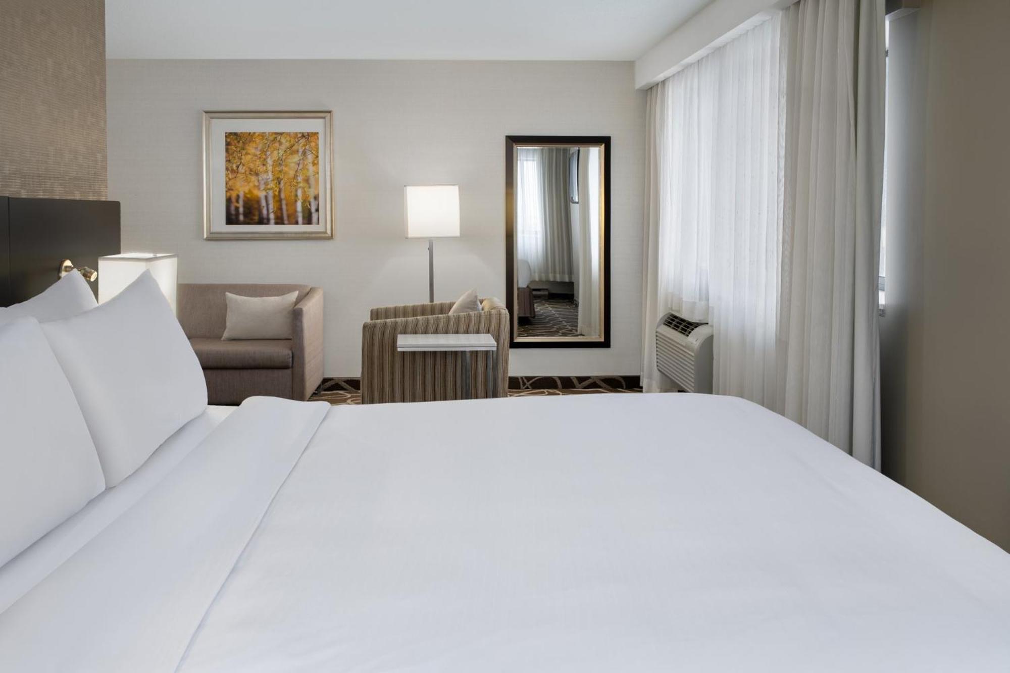 Hotel Crowne Plaza Kitchener-Waterloo By Ihg Extérieur photo